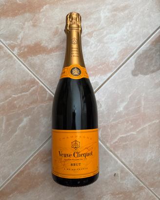 Veuve clicquot champagne