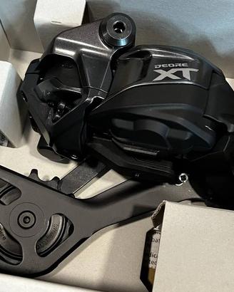 Shimano Deore XT Di2 12 velocità  M8250