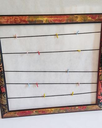 Porta fotografie con cornice in legno dipinto