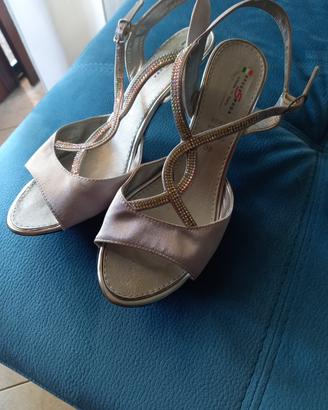 Sandali eleganti