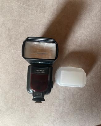 Flash NEEWER SPEEDLIGHT NW 561