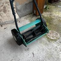 Taglia erba manuale