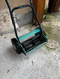 Taglia erba manuale