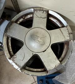 Cerchio in lega 15” per ford fiesta