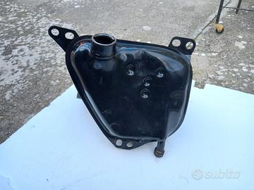 HONDA CB 750 FOUR: Serbatoio olio