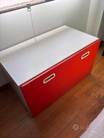 Panca con contenitore giocattoli Ikea