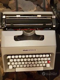 Macchina  da scrivere  OLIVETTI 354-I 