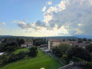 Trilocale a Cocquio Trevisago