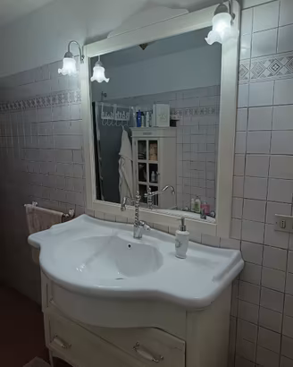arredo bagno completo di sanitari e accessori