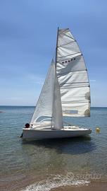 Barca a vela semicabinato X5000