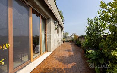 Esclusivo quadrilocale con terrazzi e lastrico sol