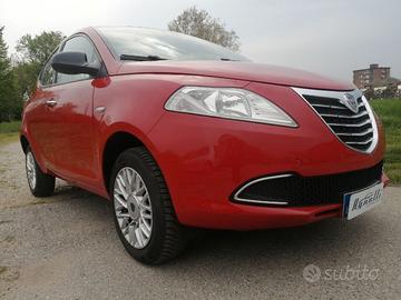 Lancia Ypsilon 0.9 TwinAir 85 CV 5 porte Metano Ec