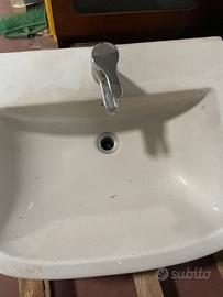 Lavandino sospeso Dolomite