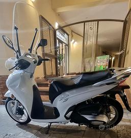 Honda sh 350