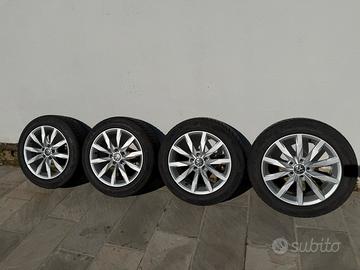 Cerchi in lega gommati 17 pollici VW