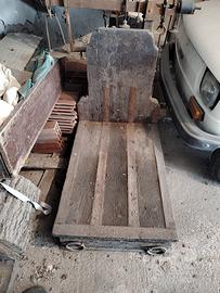 Antica stadera pesa sacchi in legno e ferro