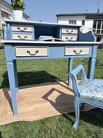 Scrittoio legno vintage azzurro polvere e greige