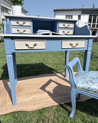 Scrittoio legno vintage azzurro polvere e greige
