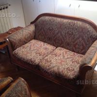 Divano e 2 poltrone in stile