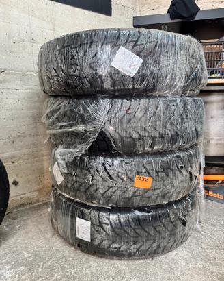 4 cerchi TYREX 8x17 + 4 gomme NOKIAN 245/75 R17
