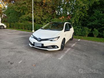 Toyota Auris ibrida