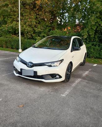Toyota Auris ibrida