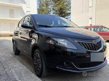 Lancia Y 1.0  Alberta Ferretti Hybrid