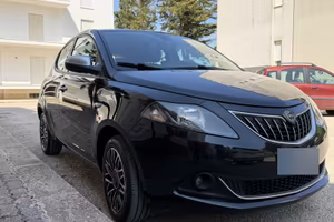 Lancia Y 1.0  Alberta Ferretti Hybrid