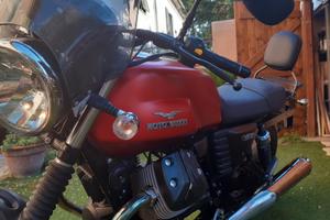 Moto Guzzi V7 II - 2016