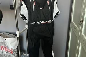 kit moto tuta donna ixon casco nolan stivali forma