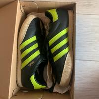 Adidas Originals modello Samba Spezial
