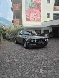 BMW E28 528I