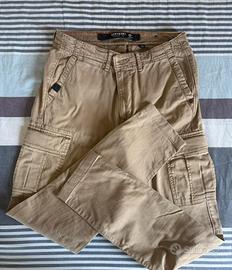 Pantaloni SuperDry