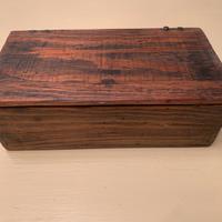 Cofanetto portagioie in legno antico