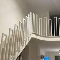 RINGHIERA/PARAPETTO MODERNO IN ALLUMINIO-NUOVO