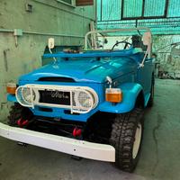 Toyota Land Cruiser FJ 42
