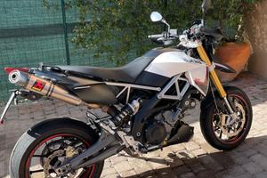 Aprilia Dorsoduro 750