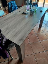 tavolo allungabile in legno massiccio 
