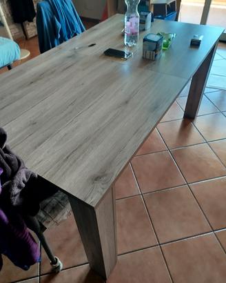 tavolo allungabile in legno massiccio 