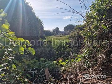 Fabbricato con terreno a Stazzo- Acireale