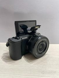 Sony A5100 + E PZ 16-50mm f/3.5-5.6 OSS