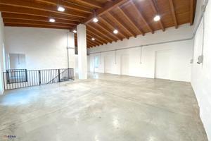 Locale commerciale ristrutturato - Tempio Pausania