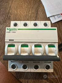 Teleruttore Schneider 4 poli