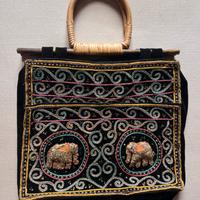 Borsa orientale con manici in bambù