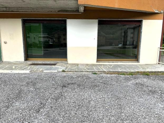 NEGOZIO A CETO