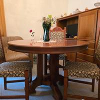 Tavolo rotondo in legno