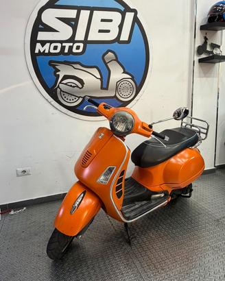 Piaggio Vespa 300 GTS
