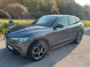 Alfa Romeo Stelvio 2.2 Q4 Lusso 210cv