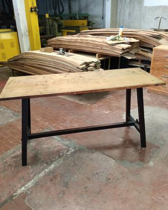 Modernariato Tavolo da lavoro "A Capretta" Noce 