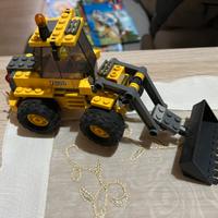 Vari oggetti lego